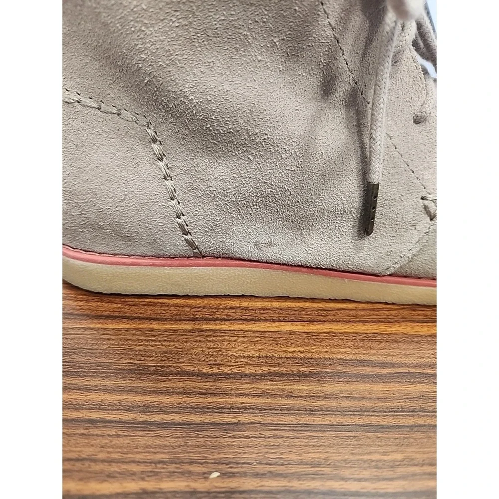 TOMS Boots Womens 7.5‎ Mateo Three Eye Desert Chukka Boot Beige Suede Lace Up
